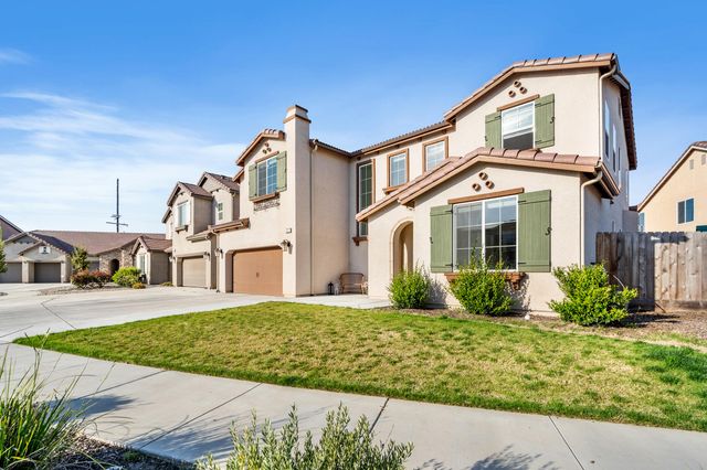 3013 N Dayton Street, Visalia, CA 93291