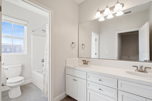 3013 N Dayton Street, Visalia, CA 93291