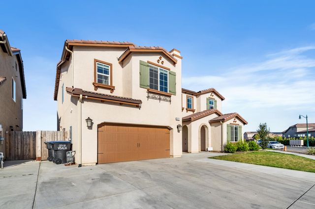 3013 N Dayton Street, Visalia, CA 93291