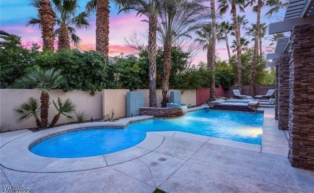 136 South Buteo Woods Lane, Las Vegas, NV 89144