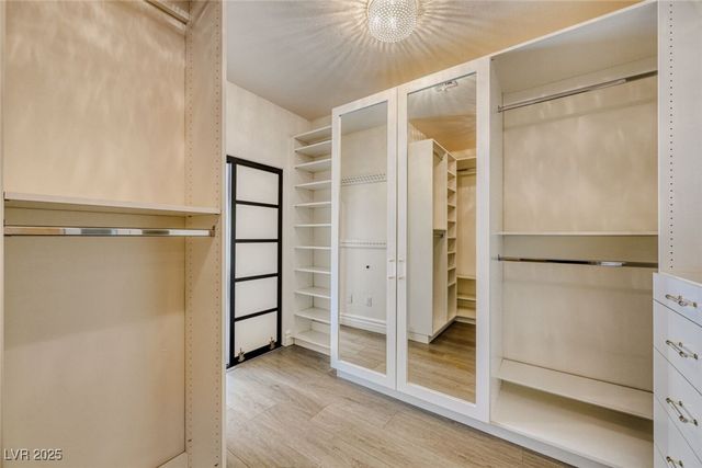 136 South Buteo Woods Lane, Las Vegas, NV 89144