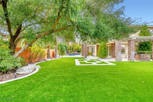 136 South Buteo Woods Lane, Las Vegas, NV 89144