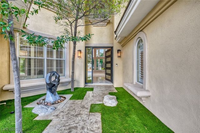 136 South Buteo Woods Lane, Las Vegas, NV 89144