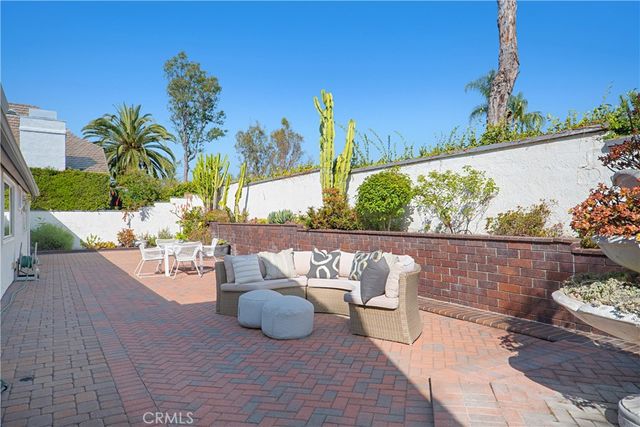 26346 Sorrell, Laguna Hills, CA 92653