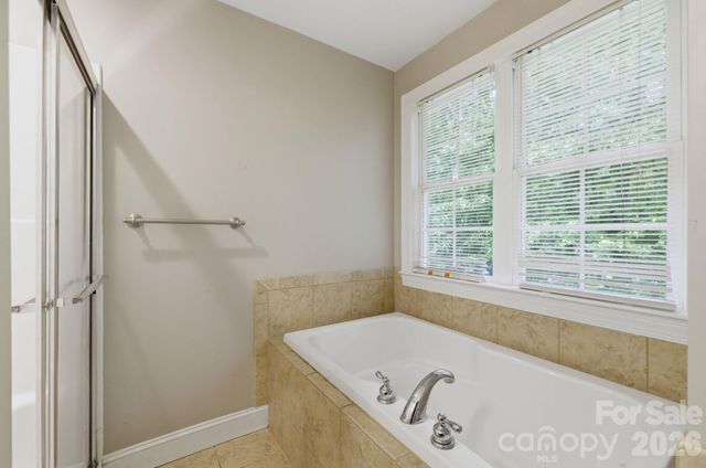 190 Meadow Glen Drive, Troutman, NC 28166