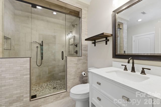 190 Meadow Glen Drive, Troutman, NC 28166