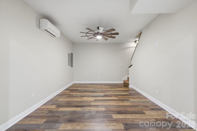 190 Meadow Glen Drive, Troutman, NC 28166