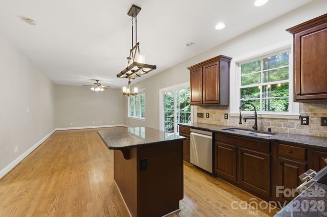 190 Meadow Glen Drive, Troutman, NC 28166