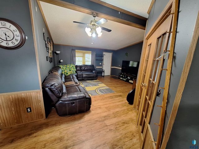 231 W Washington Ave Avenue, Salem, SD 57058