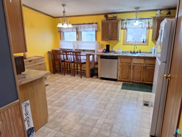 231 W Washington Ave Avenue, Salem, SD 57058