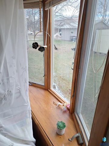 231 W Washington Ave Avenue, Salem, SD 57058