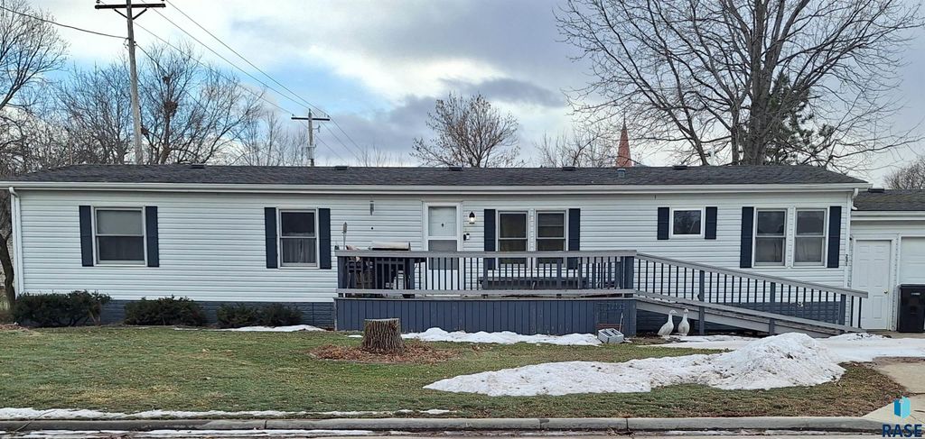 231 W Washington Ave Avenue, Salem, SD 57058