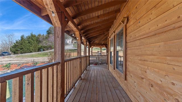 4 Quail Run Drive, Holiday Island, AR 72631