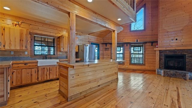 4 Quail Run Drive, Holiday Island, AR 72631