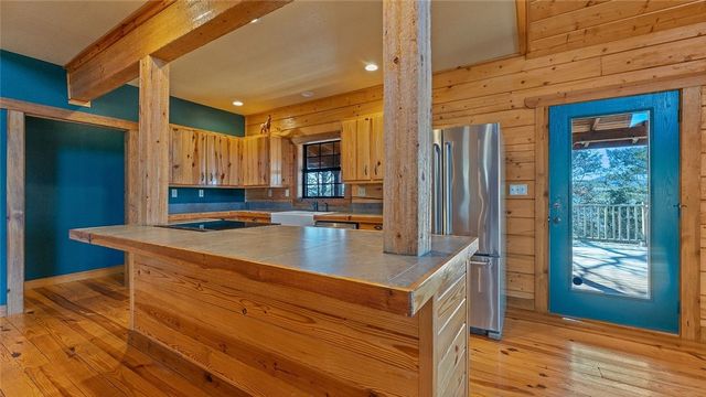 4 Quail Run Drive, Holiday Island, AR 72631