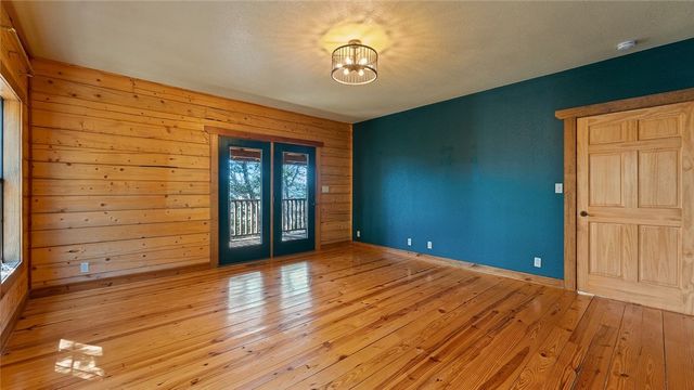 4 Quail Run Drive, Holiday Island, AR 72631