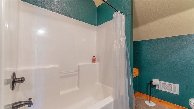 4 Quail Run Drive, Holiday Island, AR 72631