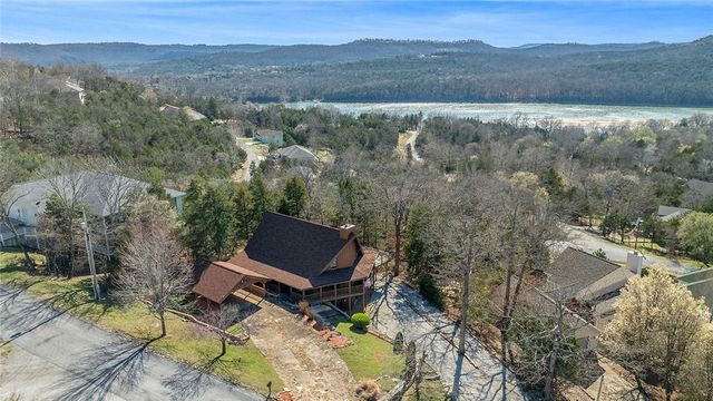 4 Quail Run Drive, Holiday Island, AR 72631