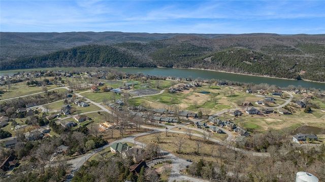 4 Quail Run Drive, Holiday Island, AR 72631