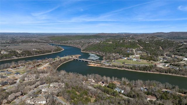 4 Quail Run Drive, Holiday Island, AR 72631