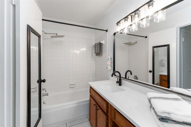 13911 Hollowgreen Drive, Houston, TX 77082