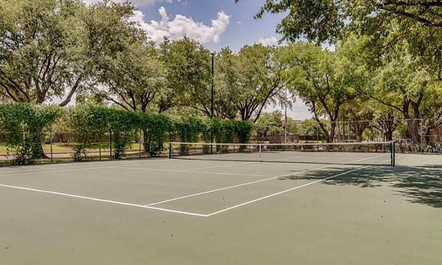 13911 Hollowgreen Drive, Houston, TX 77082