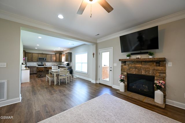 2118 Tributary Drive, Sevierville, TN 37876