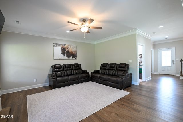 2118 Tributary Drive, Sevierville, TN 37876