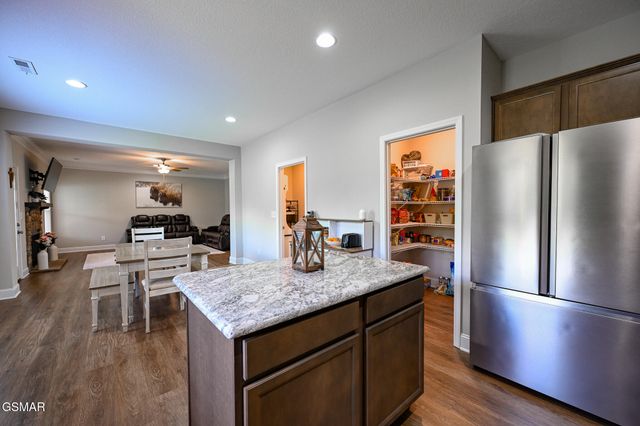 2118 Tributary Drive, Sevierville, TN 37876