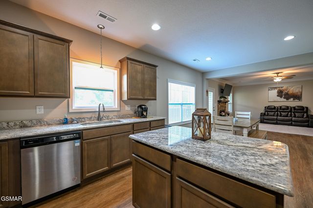 2118 Tributary Drive, Sevierville, TN 37876