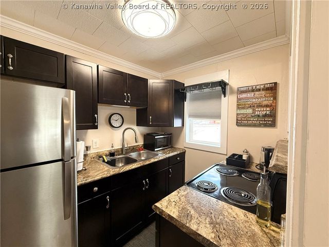 690 Hopkins Avenue, Danville, WV 25130