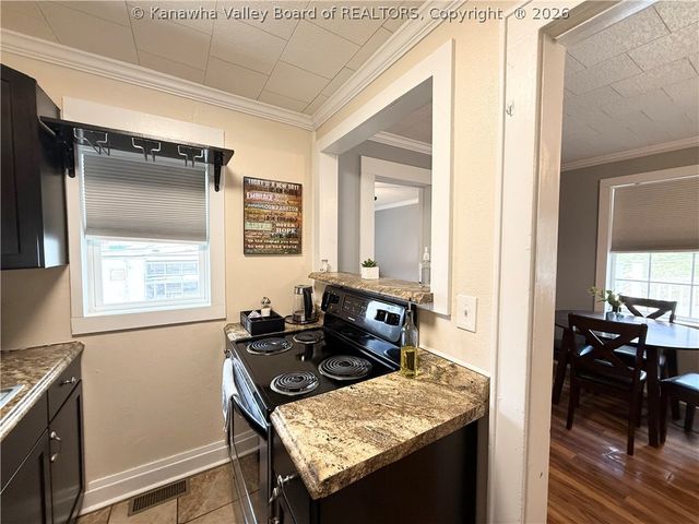 690 Hopkins Avenue, Danville, WV 25130