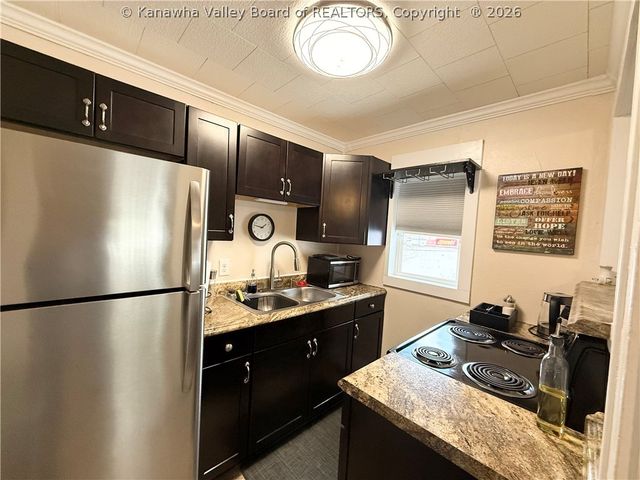 690 Hopkins Avenue, Danville, WV 25130