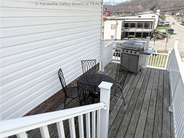 690 Hopkins Avenue, Danville, WV 25130