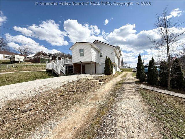 690 Hopkins Avenue, Danville, WV 25130