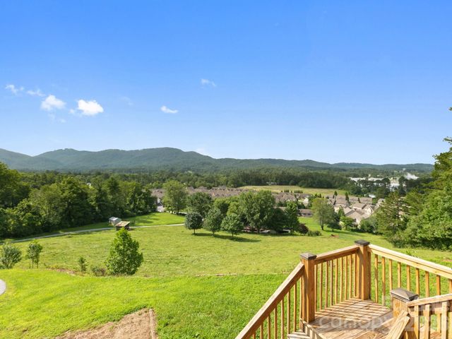 67 Burney Mountain Road, Fletcher, NC 28732
