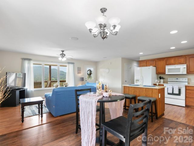 67 Burney Mountain Road, Fletcher, NC 28732