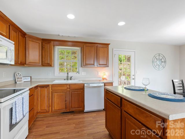 67 Burney Mountain Road, Fletcher, NC 28732