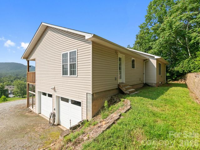 67 Burney Mountain Road, Fletcher, NC 28732