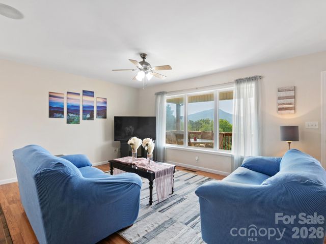 67 Burney Mountain Road, Fletcher, NC 28732