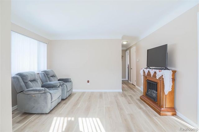 28646 Aline Drive, Warren, MI 48093