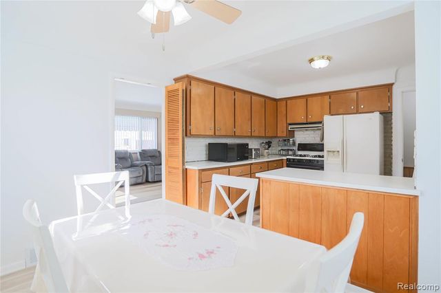 28646 Aline Drive, Warren, MI 48093