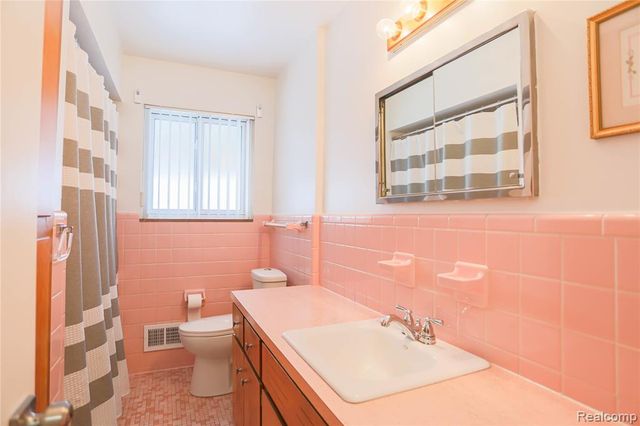 28646 Aline Drive, Warren, MI 48093