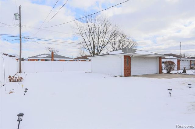 28646 Aline Drive, Warren, MI 48093