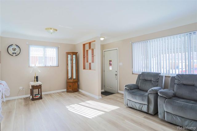 28646 Aline Drive, Warren, MI 48093