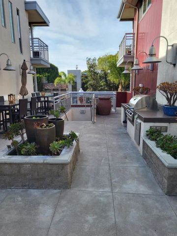 687 South Coast Highway 101 222, Encinitas, CA 92024