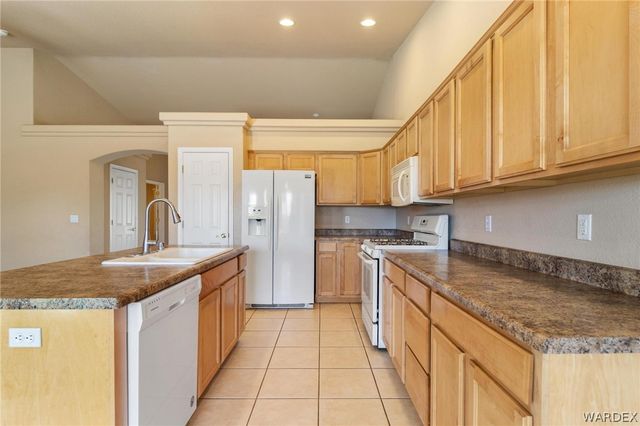 2064 John Wayne Drive, Kingman, AZ 86409