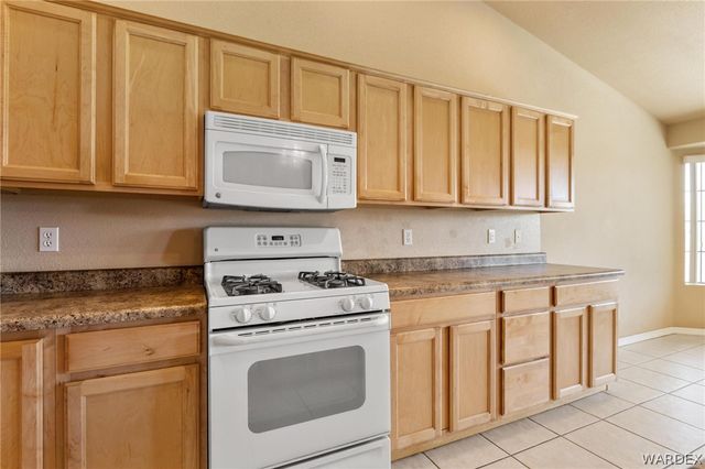 2064 John Wayne Drive, Kingman, AZ 86409