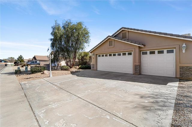 2064 John Wayne Drive, Kingman, AZ 86409