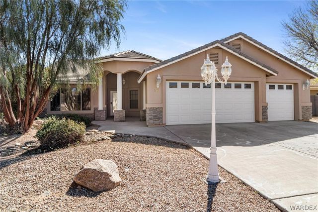 2064 John Wayne Drive, Kingman, AZ 86409